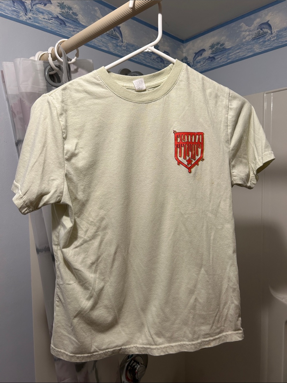 Men's Crew Neck T-Shirt in Pale Yellow with Red Crest